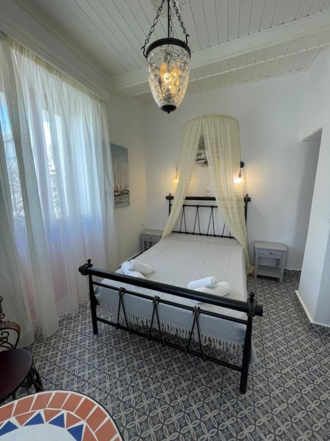 Отель Burgos Barrio Naxos City Экстерьер фото